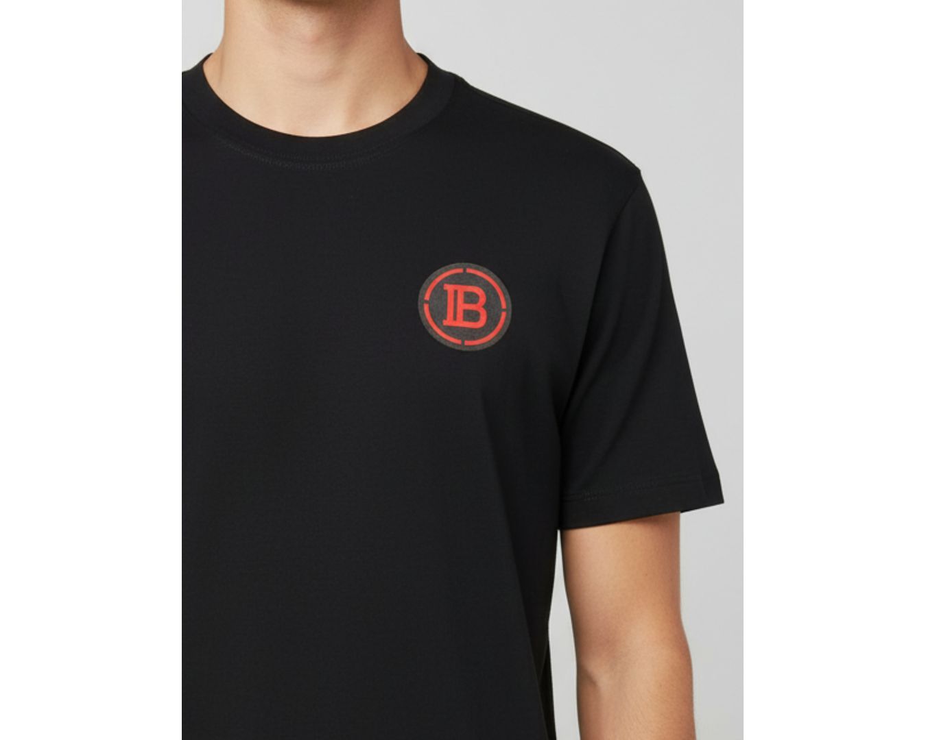 Camiseta Balmain - Preta - Chinesa