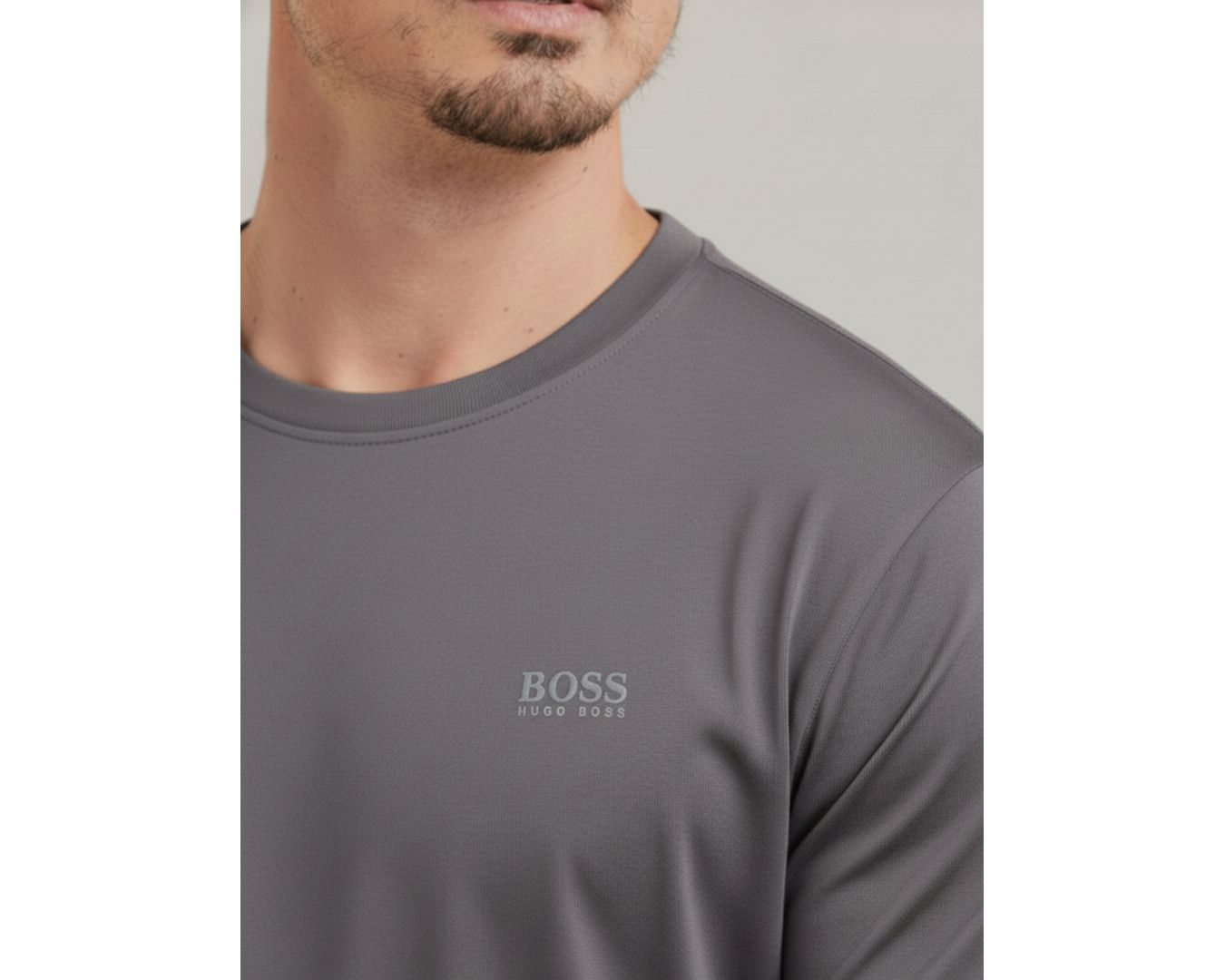 Camiseta Hugo Boss Chinesa - Cinza 