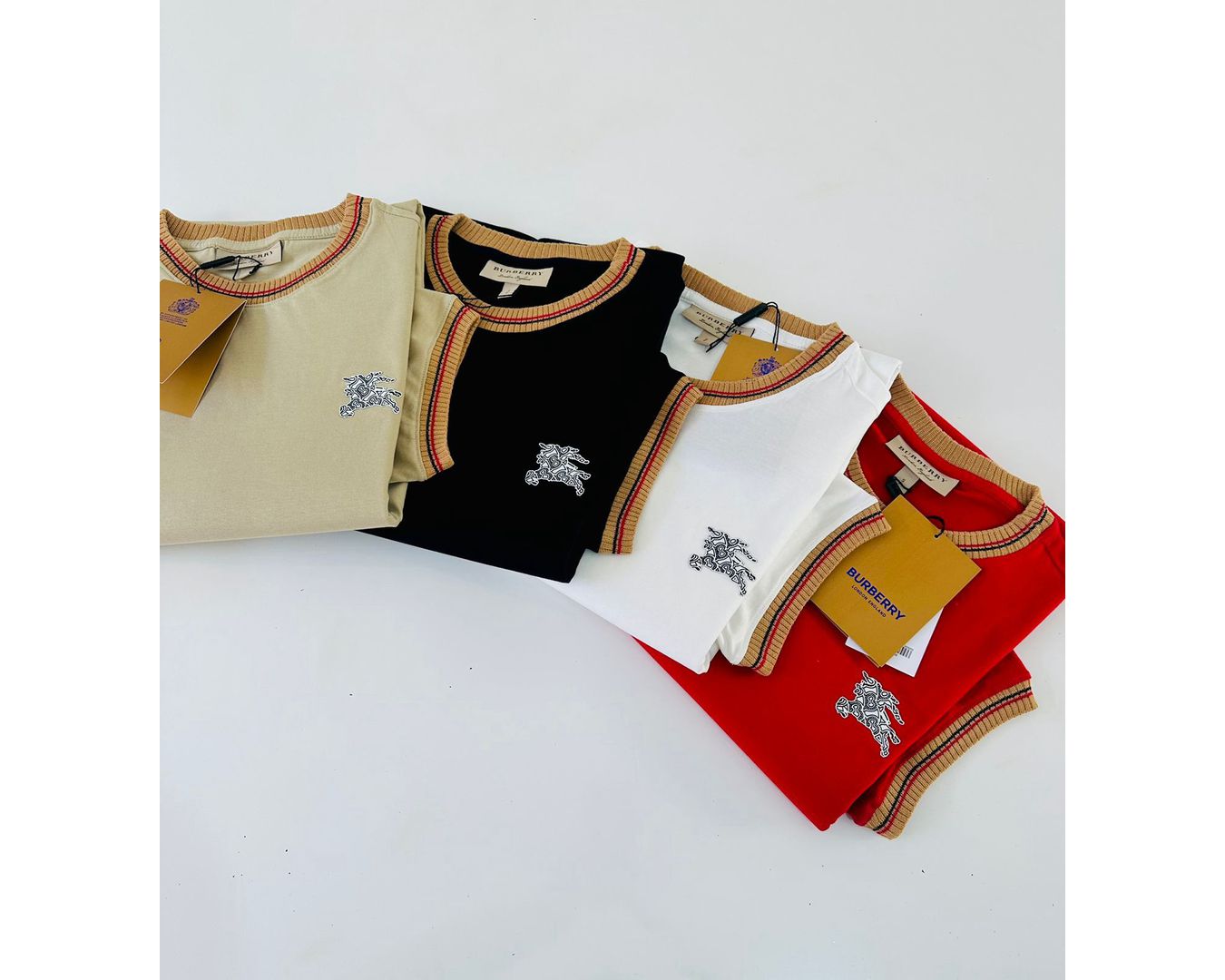 CAMISETA BURBERRY SP GRIFES Camisetas Importadas no Atacado
