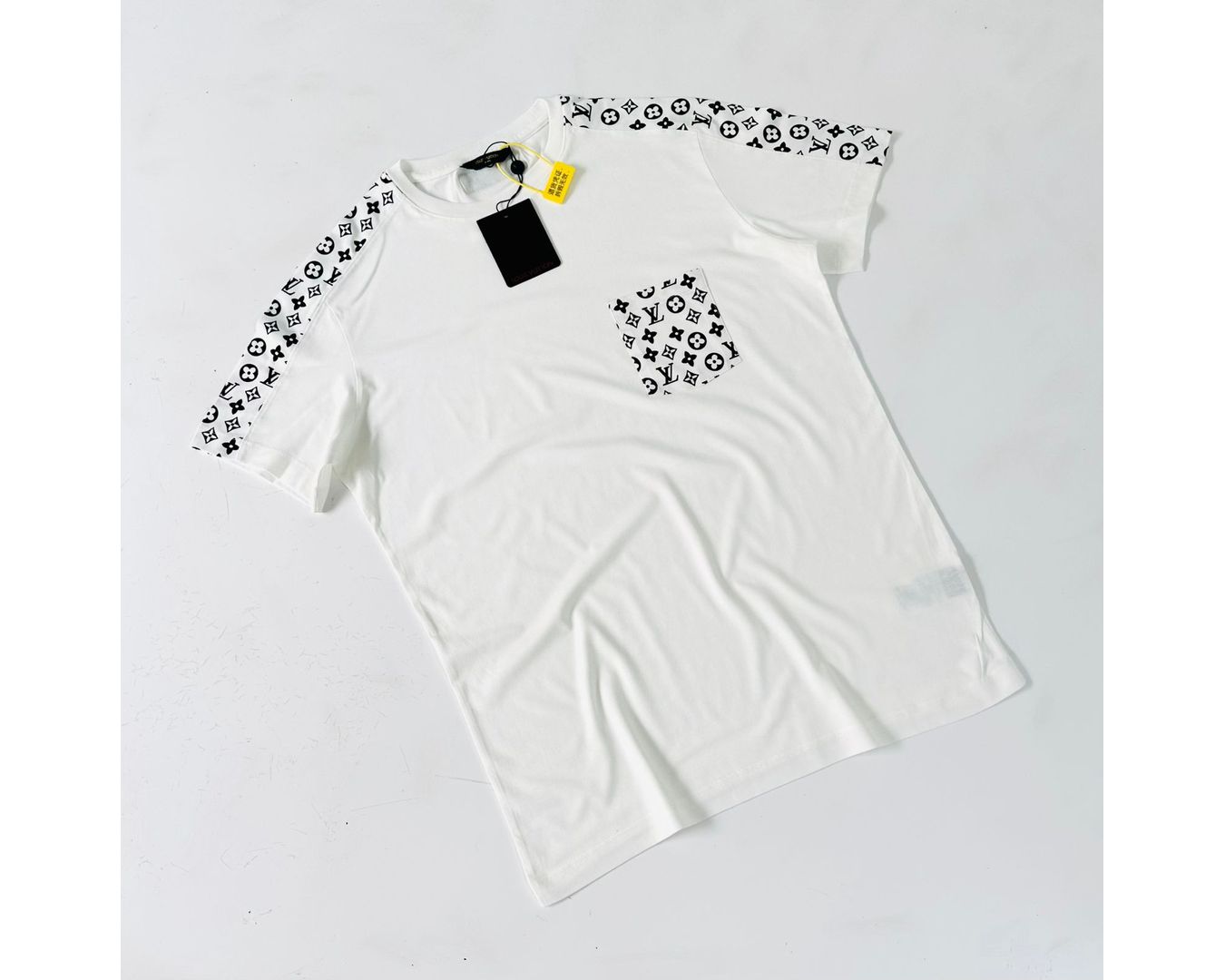 Camiseta Louis Vuitton Bolso - Branca - Chinesa 