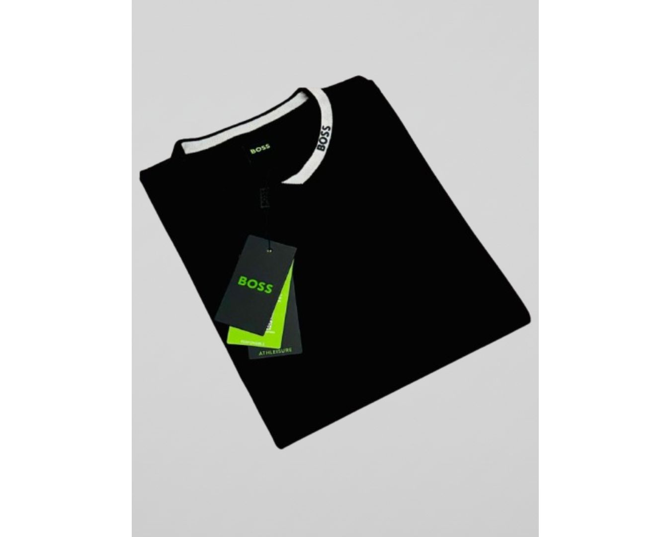 CAMISETA HUGO BOSS GOLA DIFERENCIADA - PRETA