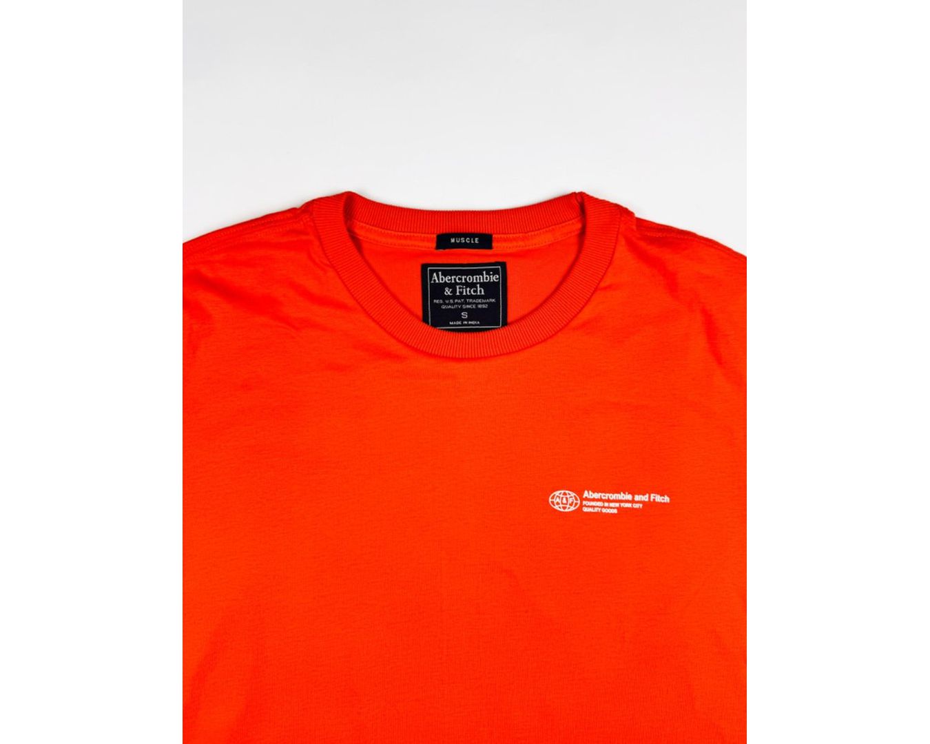 Camiseta Abercrombie - Vermelha 