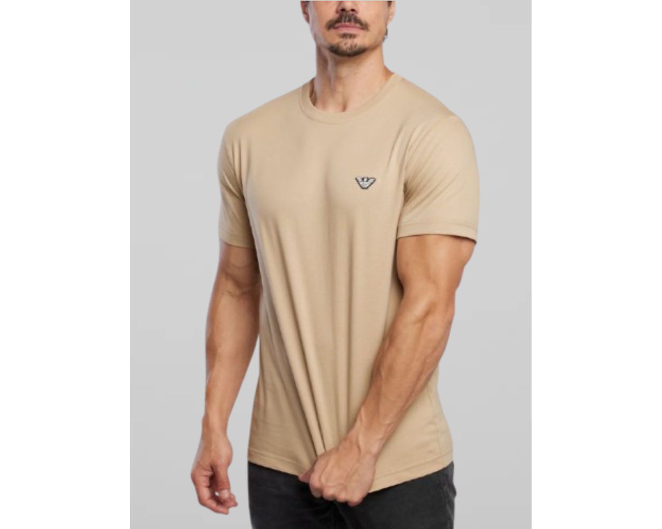 Camiseta Armani - Egípcia