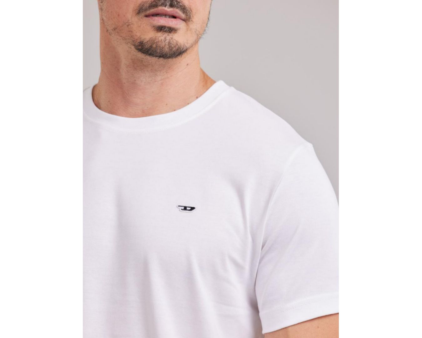 CAMISETA DIESEL - BRANCA COM A LOGO PRETA