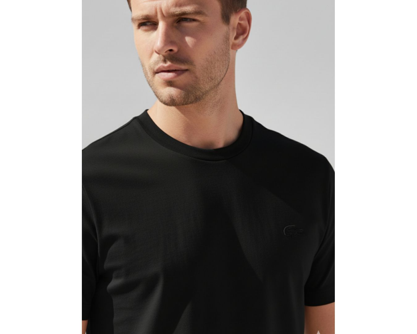 Camiseta Lacoste Monocromática - PRETA