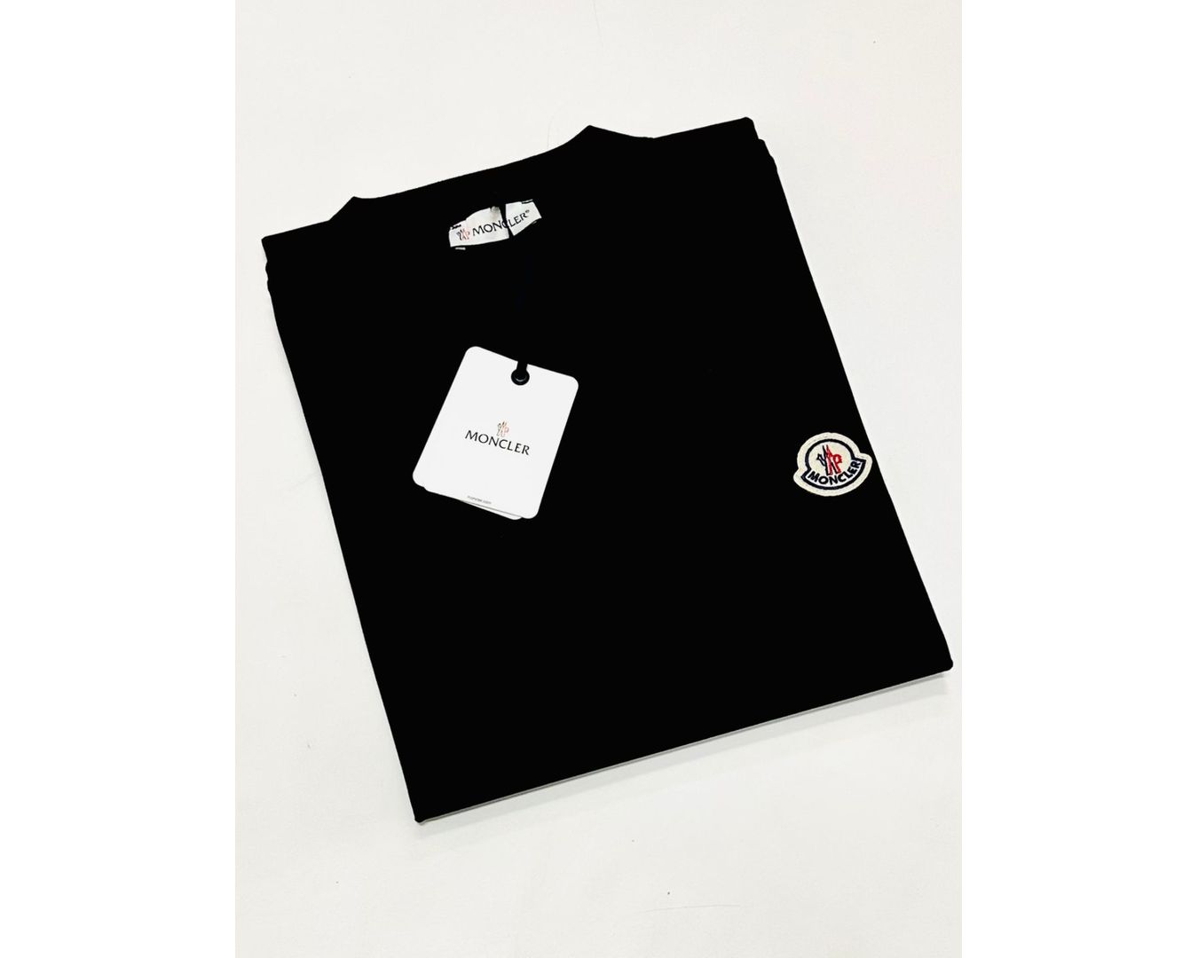 CAMISETA MONCLER - PRETA