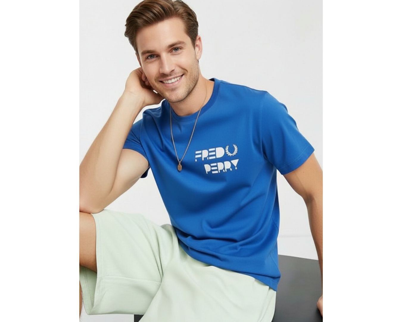 Camiseta Fred Perry - Azul Royal - Egípcia