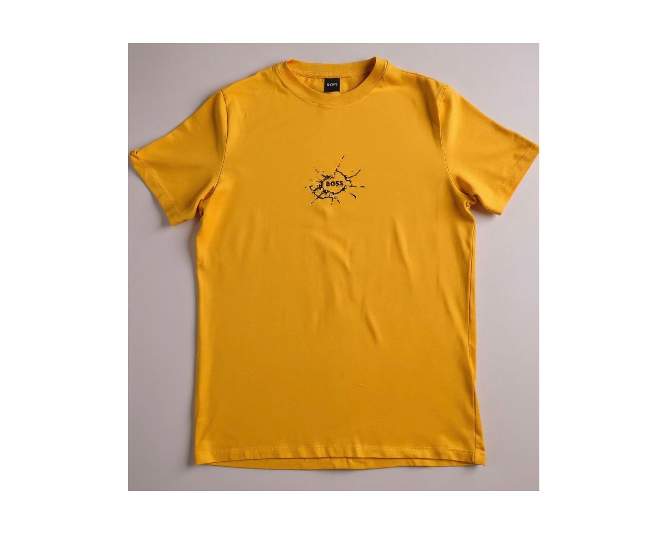 Camiseta Hugo Boss - Amarela 