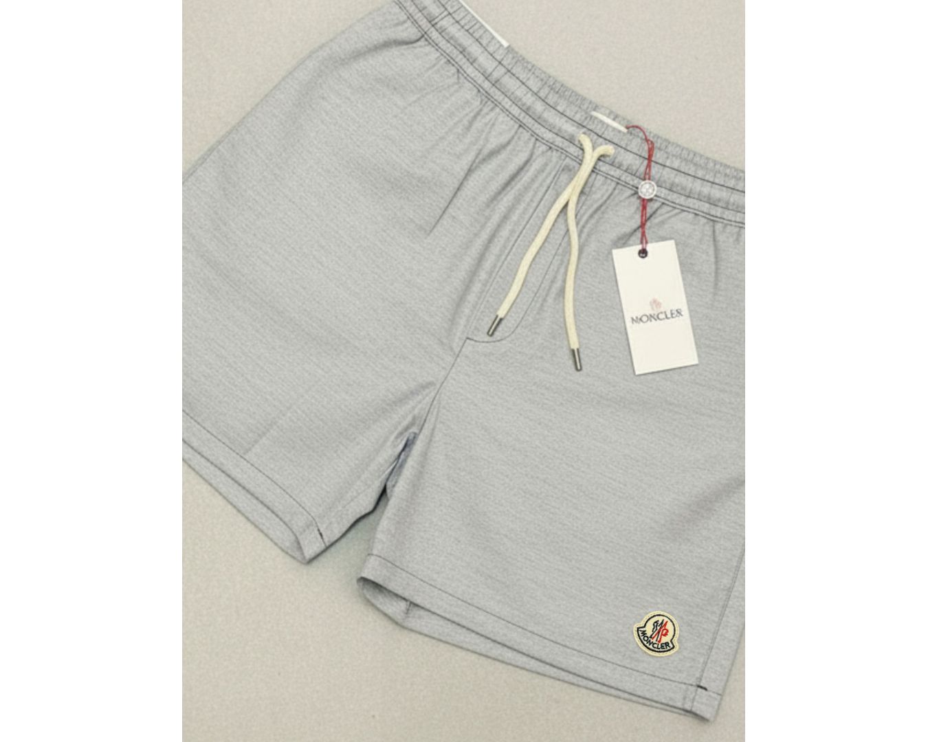 Short Moncler - Cinza 