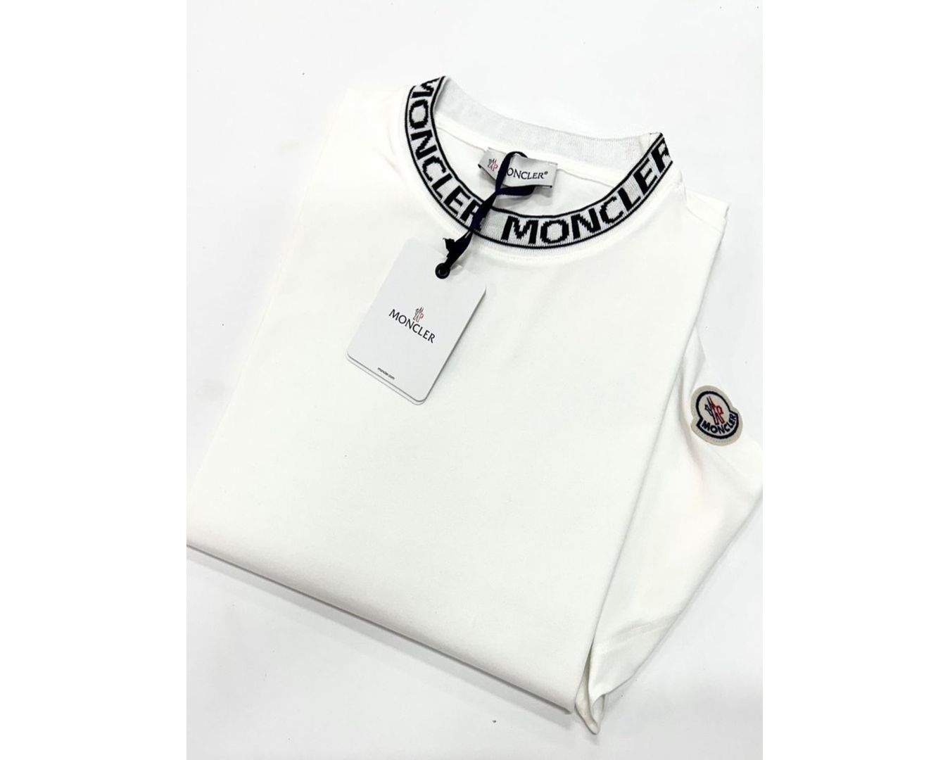 Camiseta Moncler - Branca - Chinesa 