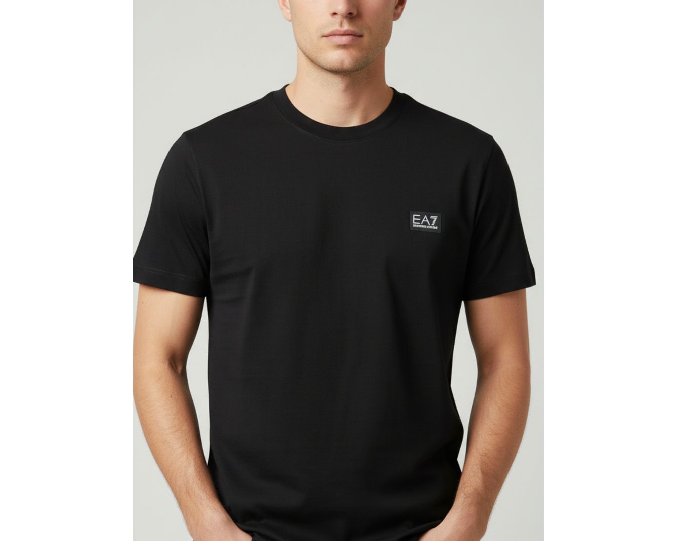 Camiseta Armani Exchange - Preta - Egípcia