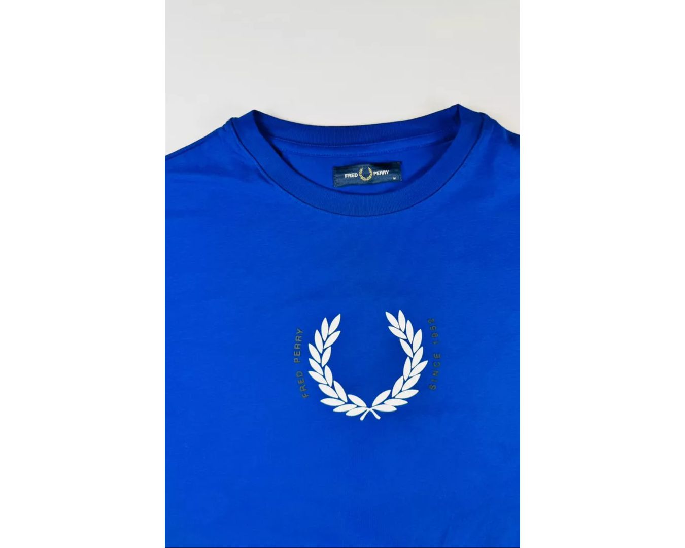 Camiseta Fred Perry - Azul Royal - Emborrachada - Egípcia