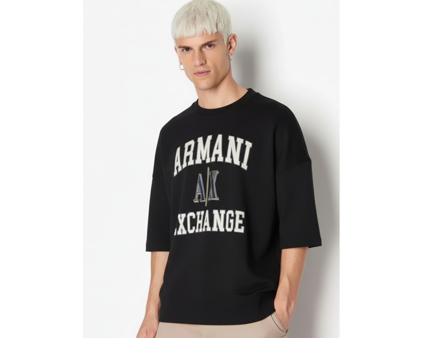 Camiseta Armani Oversized - Preta - Egípcia