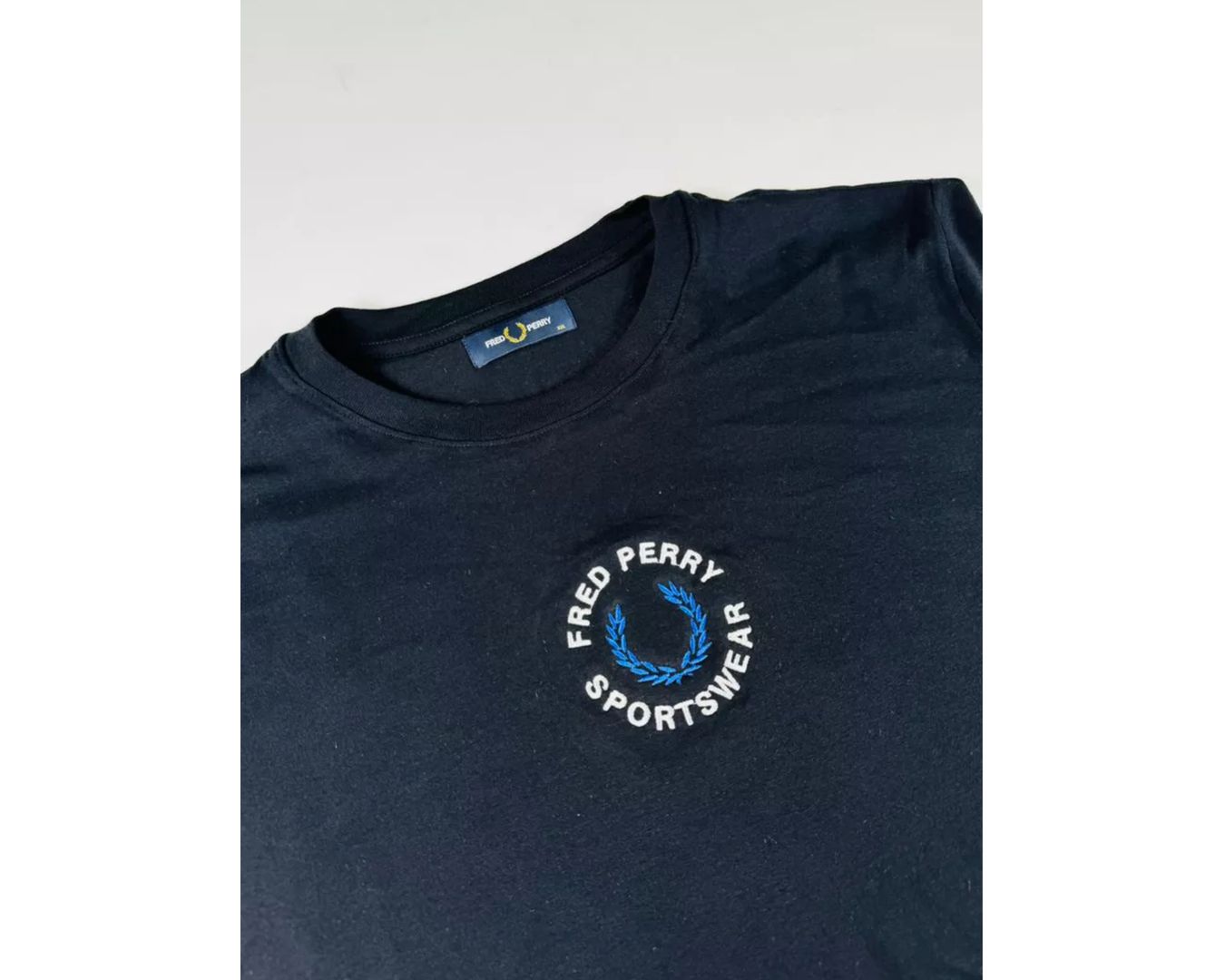 Camiseta Fred Perry - Preta - Bordada - Egípcia