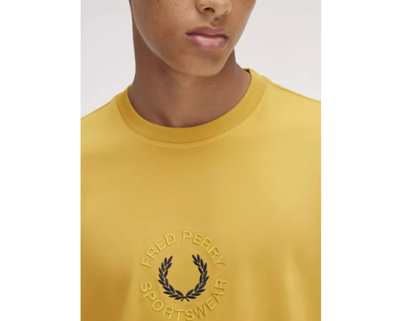 Camiseta Fred Perry - Amarelo - Bordada - Egípcia