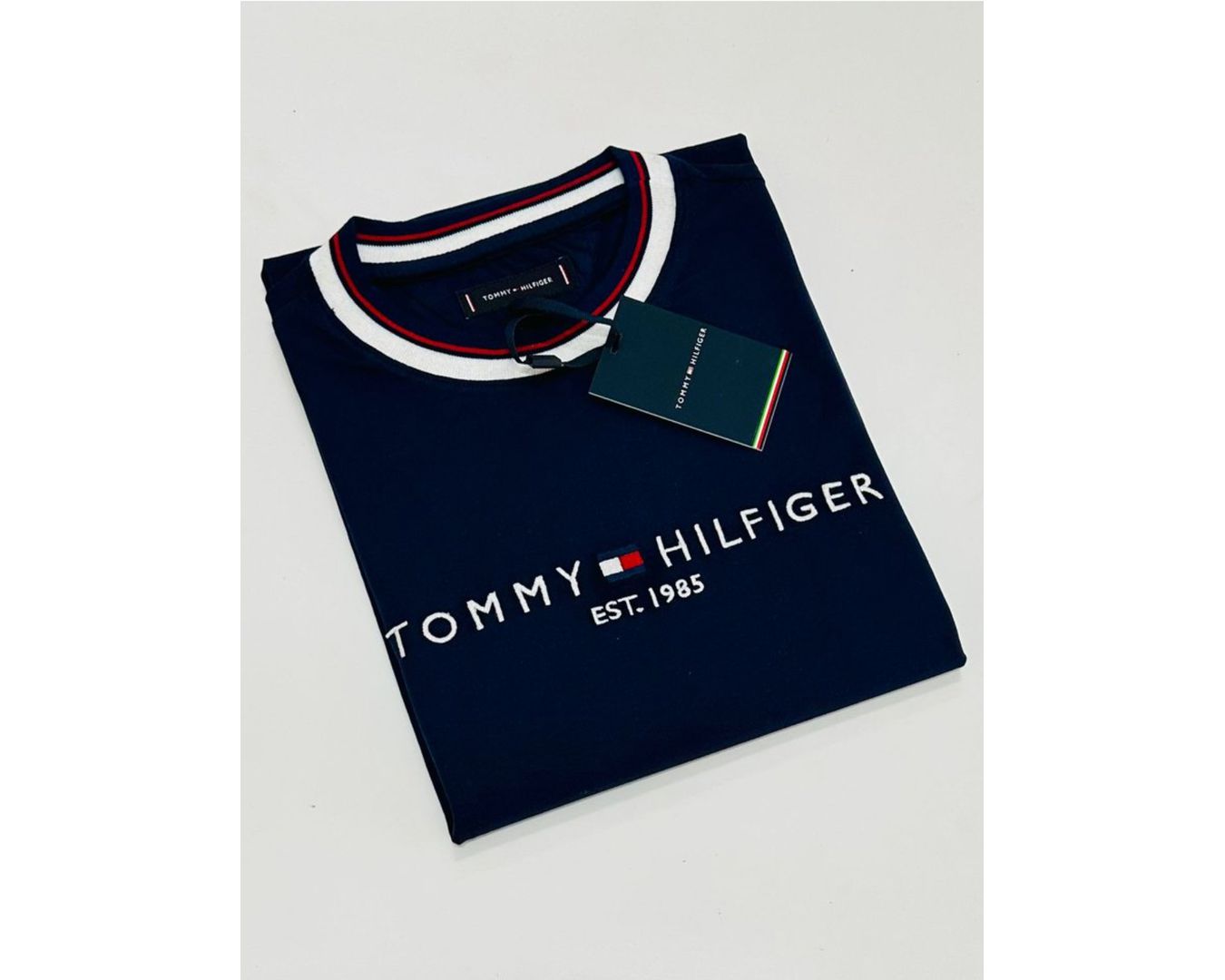 Camiseta Tommy Hilfiger Gola Diferenciada - Marinho- Egípcia 