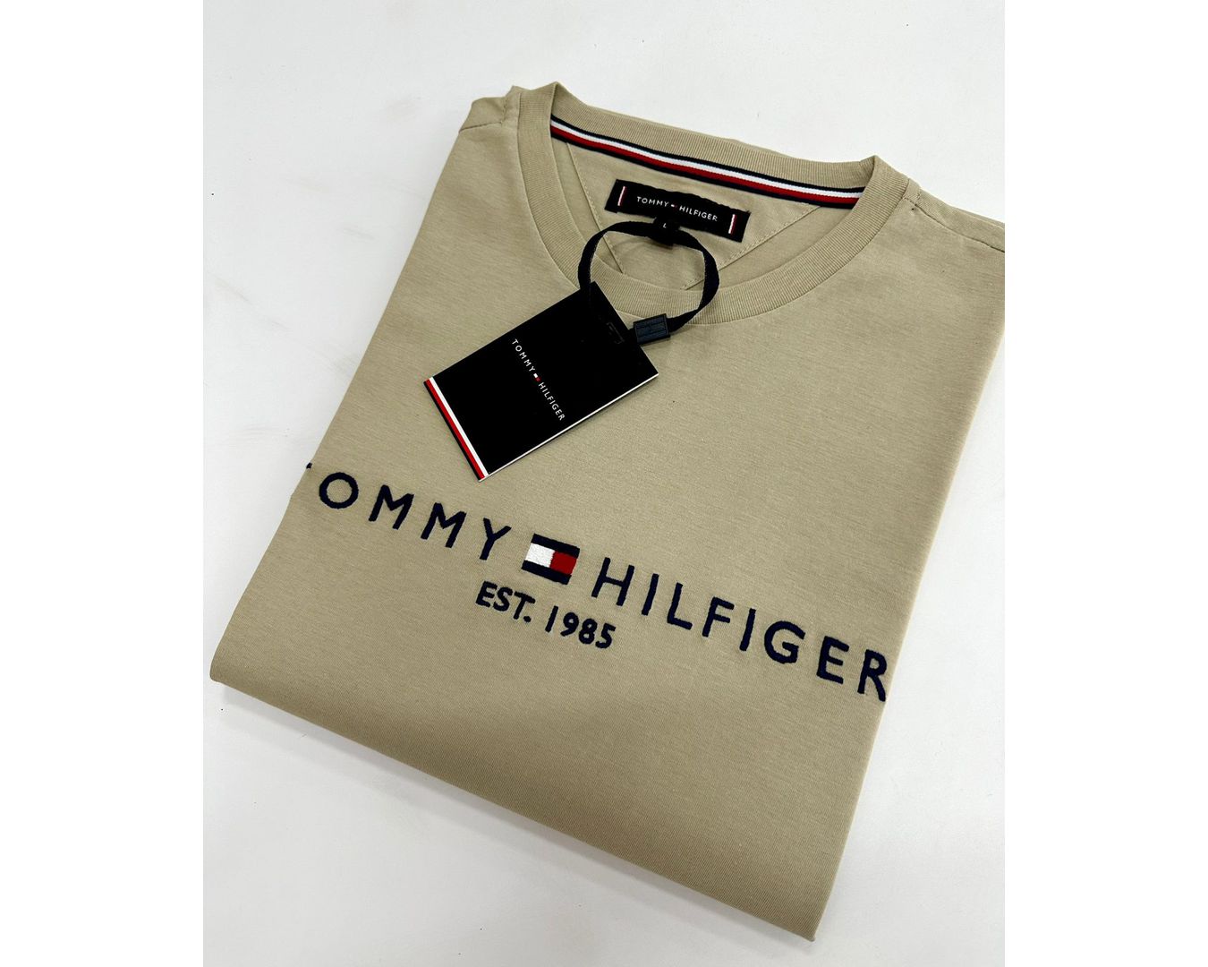 Camiseta Tommy Hilfiger - Bege 