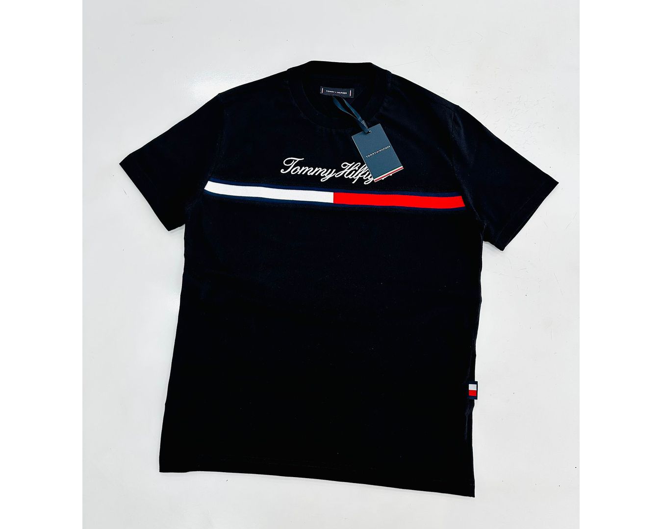 Camiseta Tommy Hilfiger Preta - Egípcia 