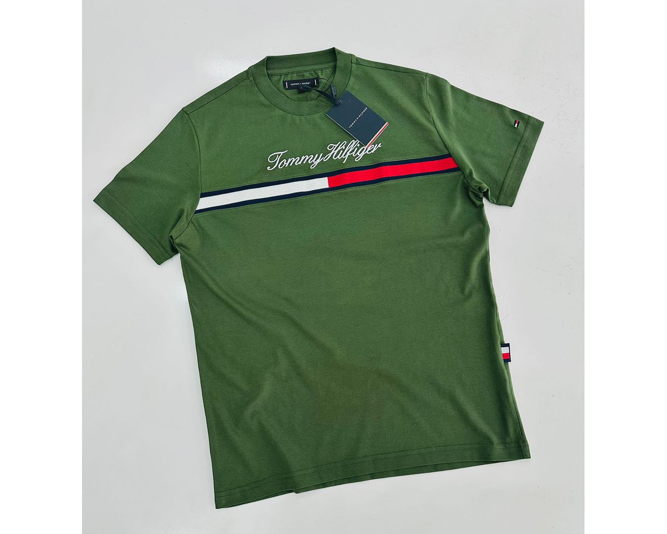 Camiseta Tommy Hilfiger Verde Musgo- Egípcia 