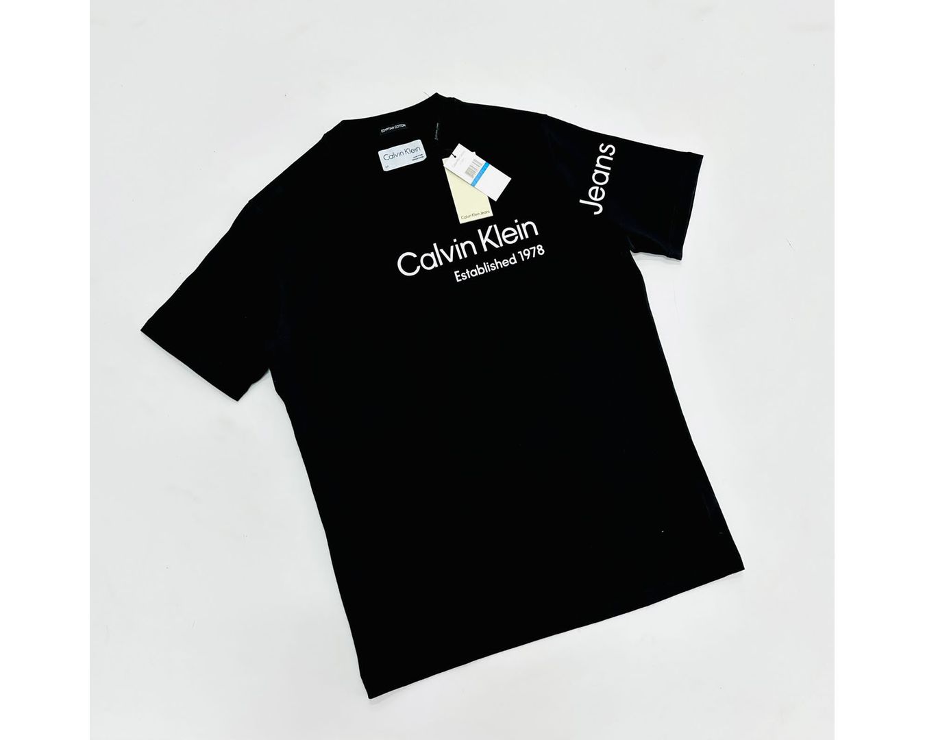 CAMISETA CALVIN KLEIN - Preta