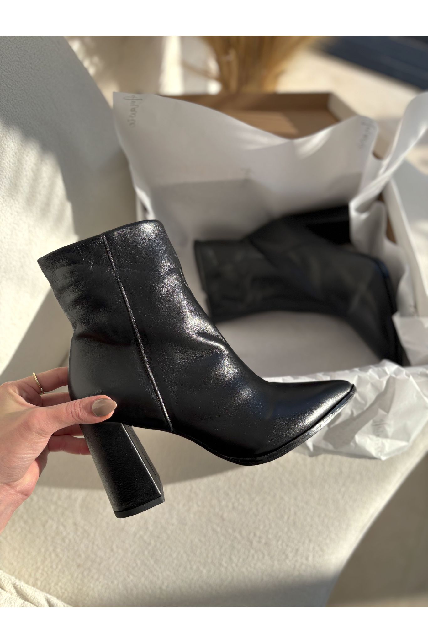 Bota Teodora Preta - Couro Legítimo