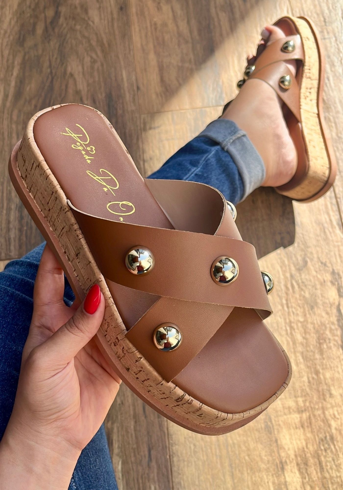 Flat Cecília Caramelo - PEGADA DA ONÇA 