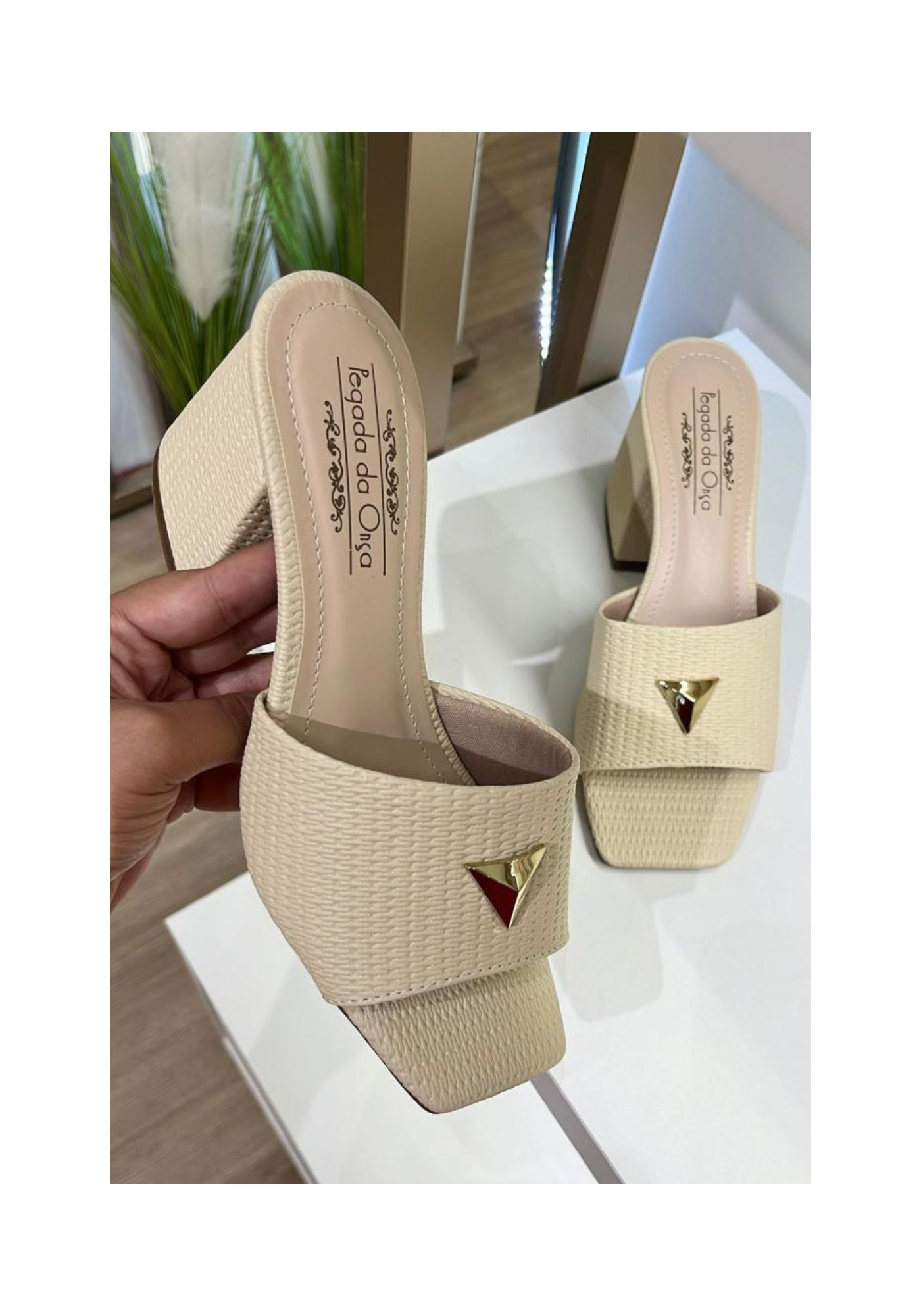  Tamanco Perola Palha - PEGADA DA ONÇA 