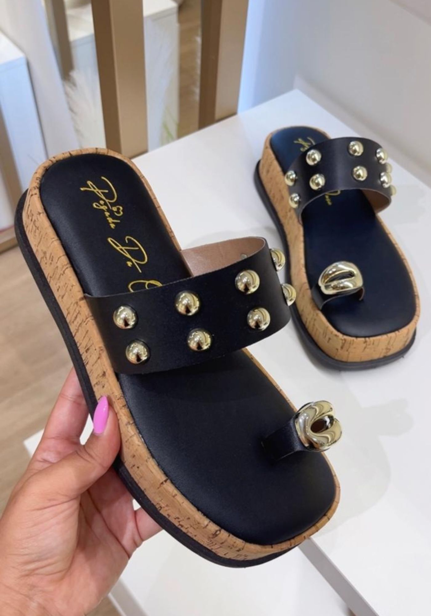 Flat Lais Preta - PEGADA DA ONÇA 