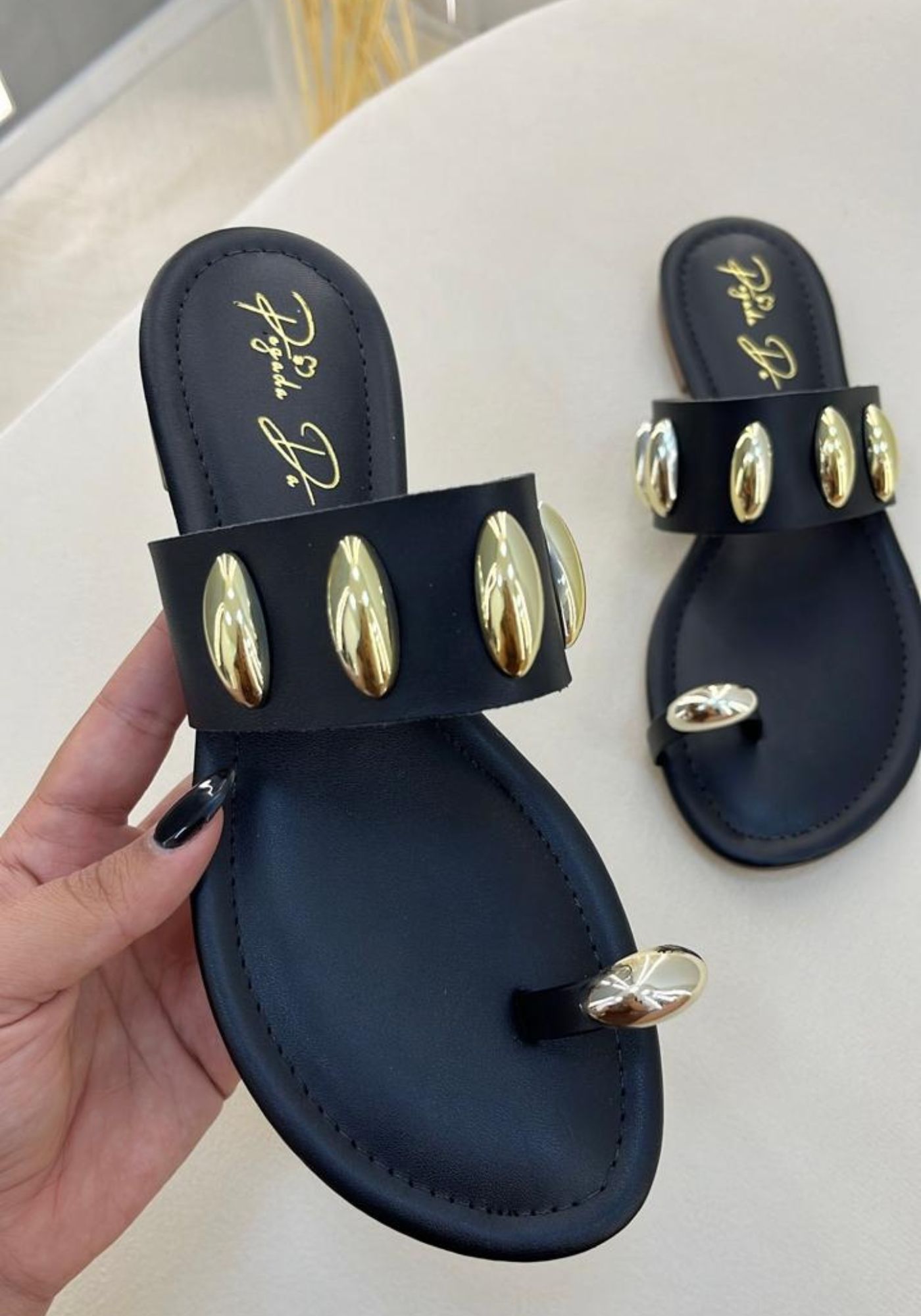 Rasteira Valentina Preto - PEGADA DA ONÇA 
