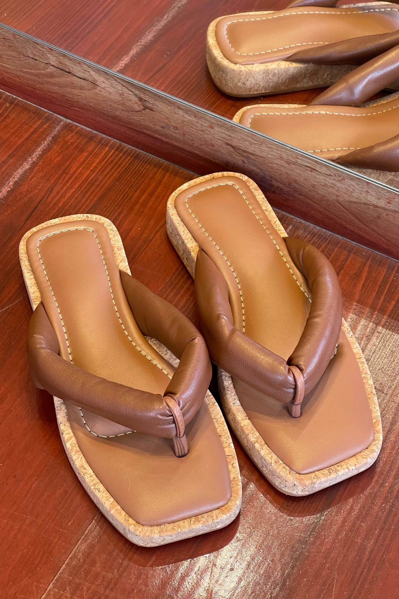 Chinelo 2110 caramelo - ATÍPICA CALÇADOS