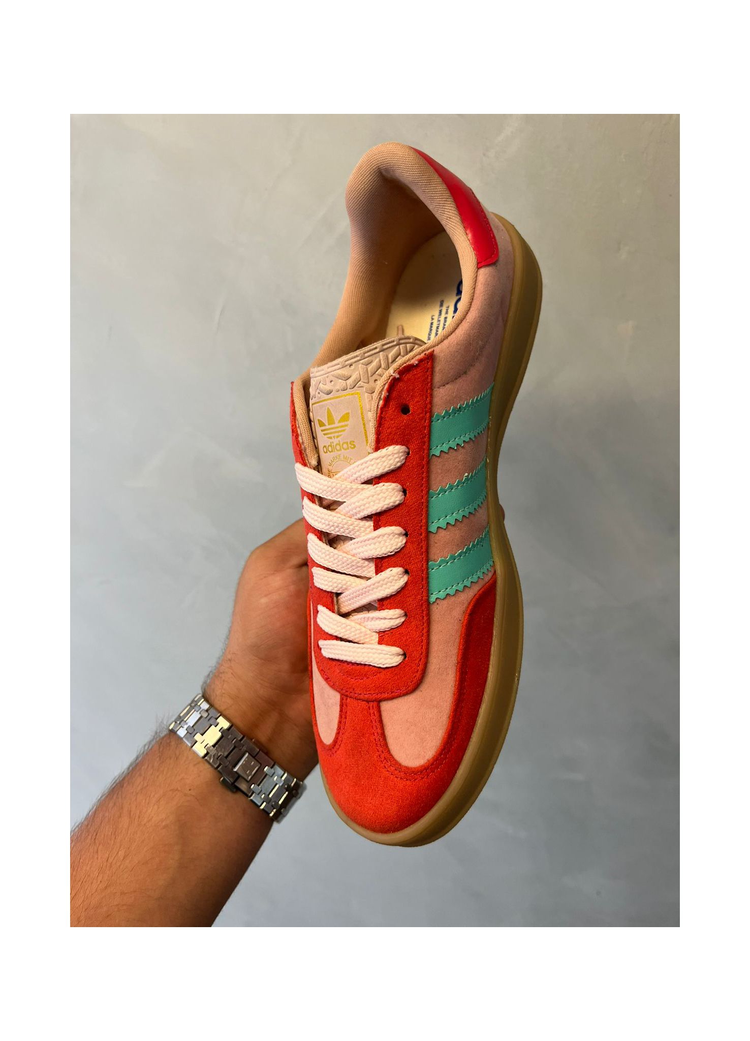 Tenis Gazelle Rose com Vermelho