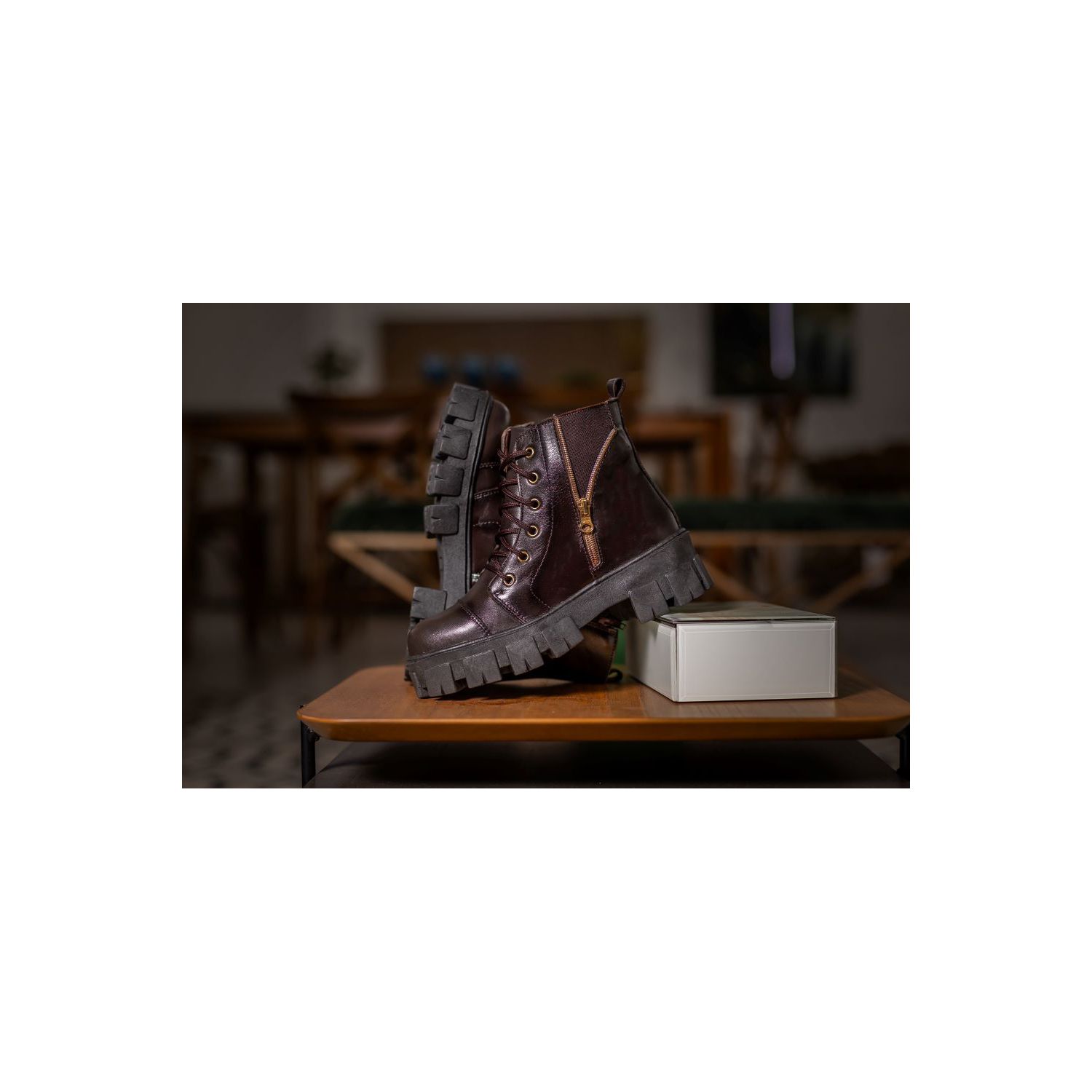 Bota Damers Feminina de Couro Legítimo Cano Curto
