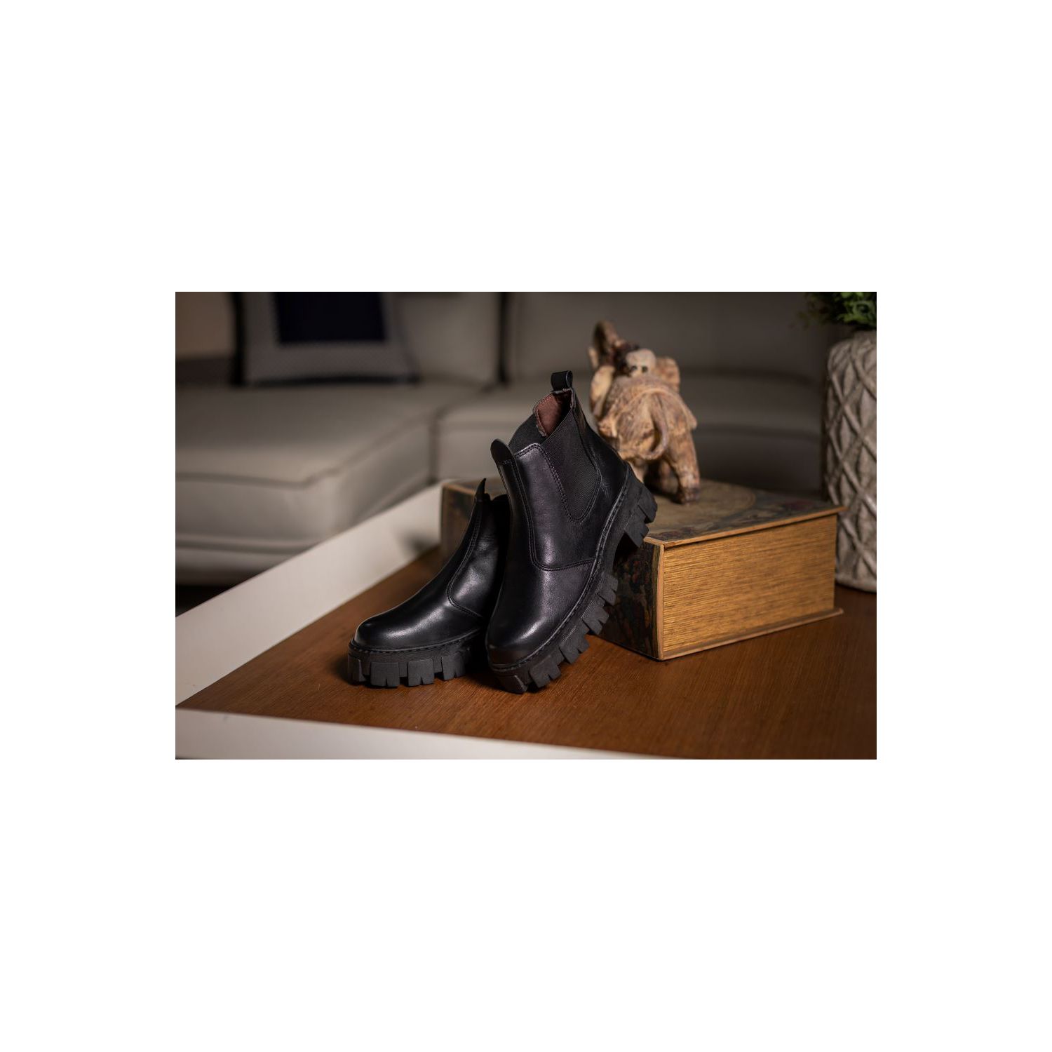 Bota Damers Feminina de Couro Legítimo Cano Curto