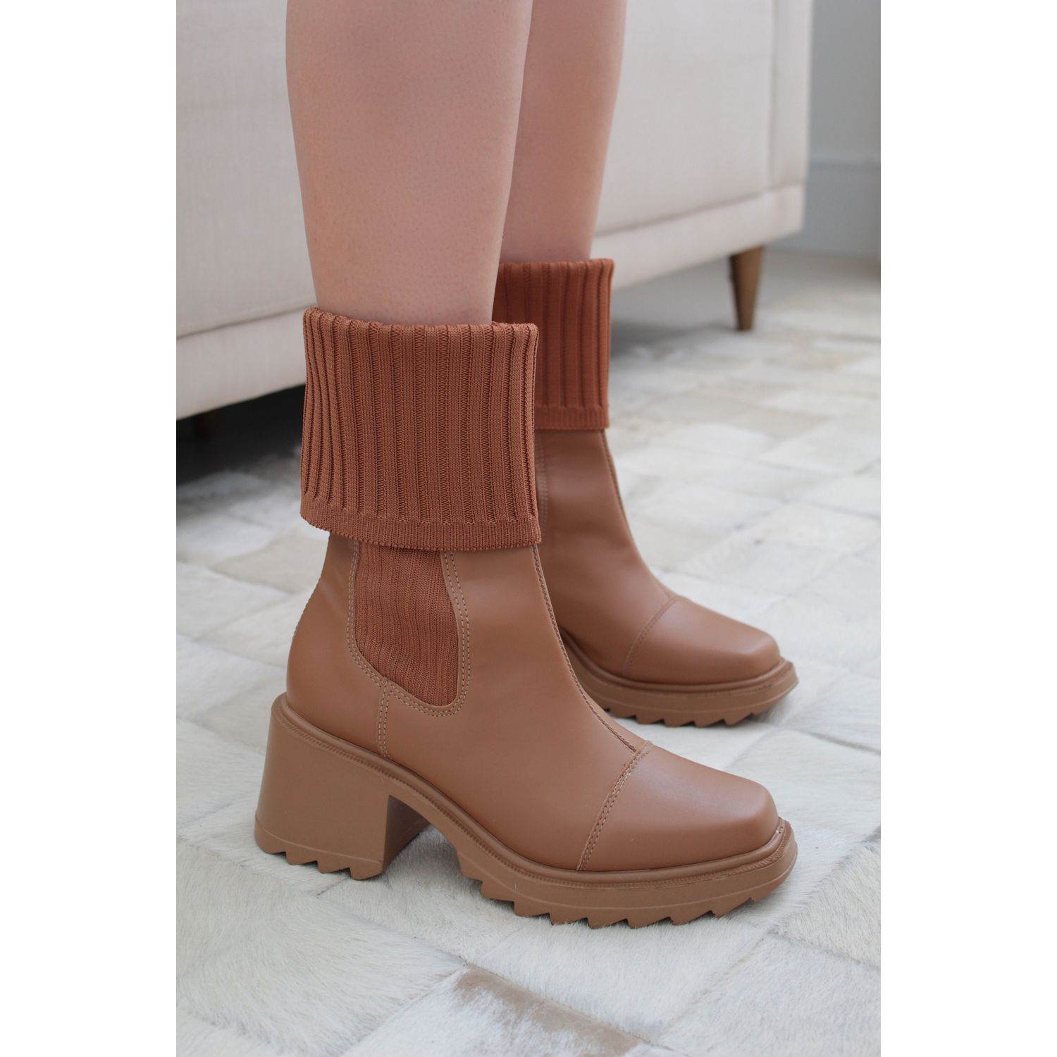 BOTA MARI CAMEL