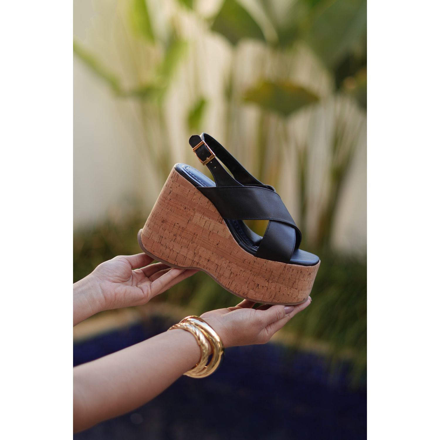 MAYA - SANDÁLIA PLATAFORMA PRETA