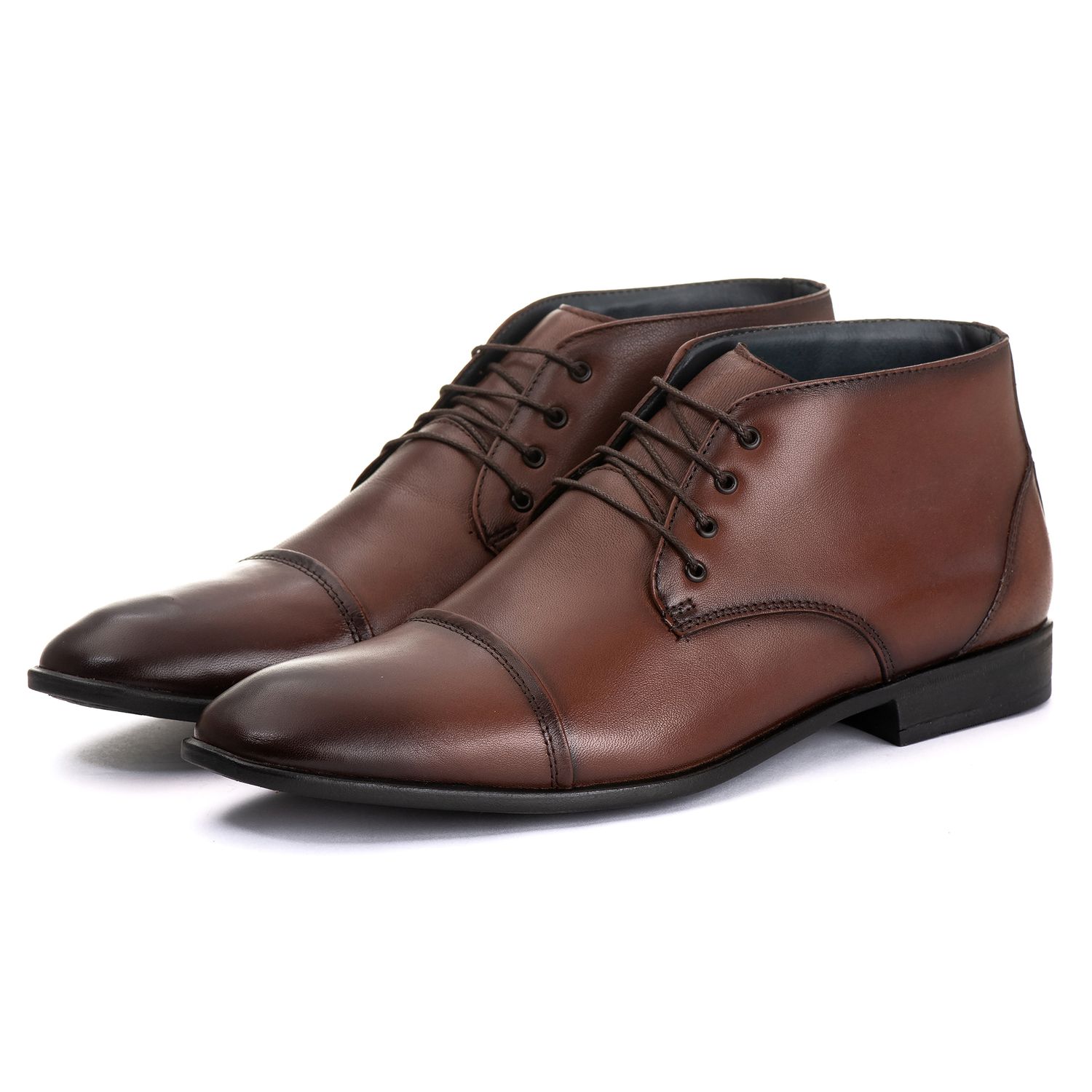 Bota Derby Social Masculina Santiago em Couro de Carneiro Mouro