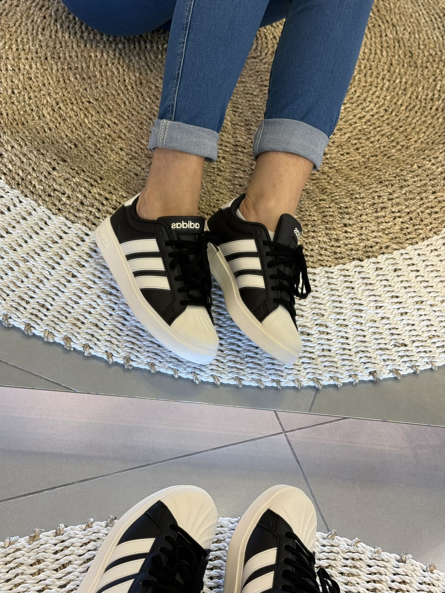 Tênis Adidas Street Talk Preto e Branco 
