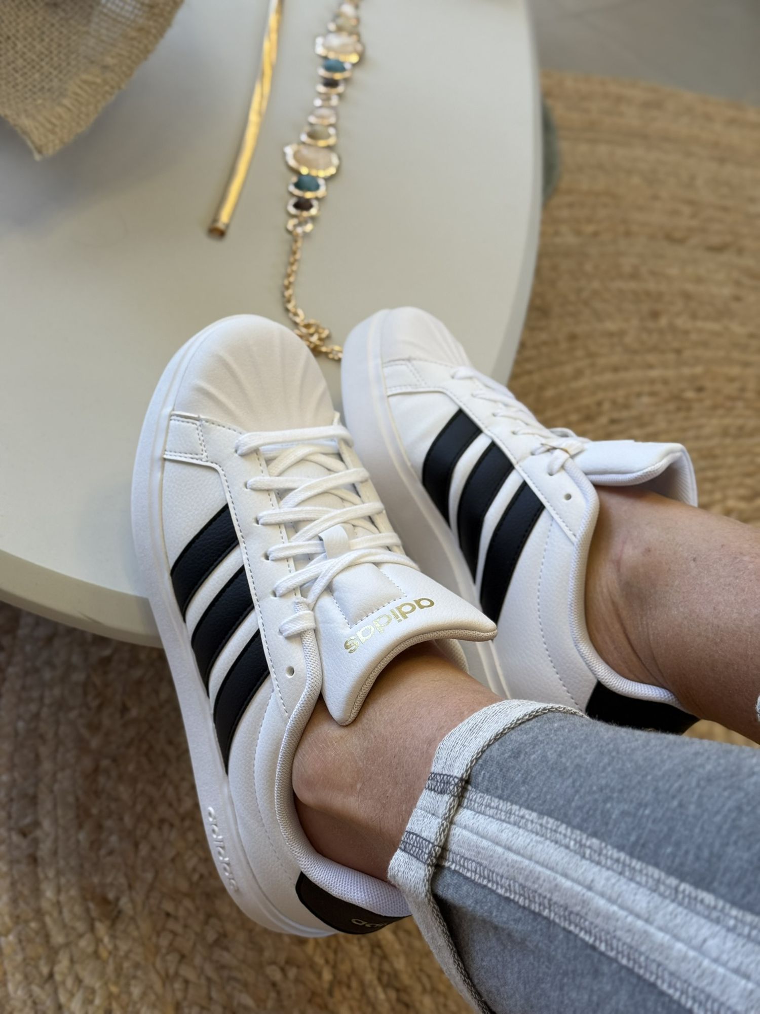 Tênis Adidas Street Talk Branco e Preto JP8282