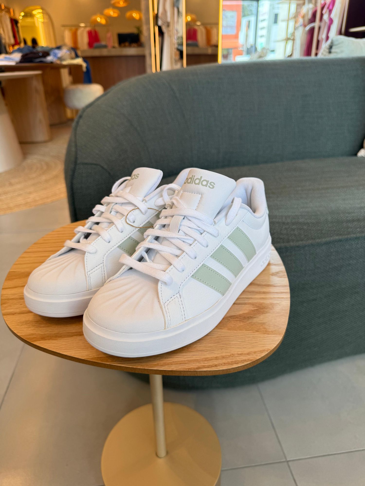 Tênis Adidas Street Talk Branco e Verde JQ0702 