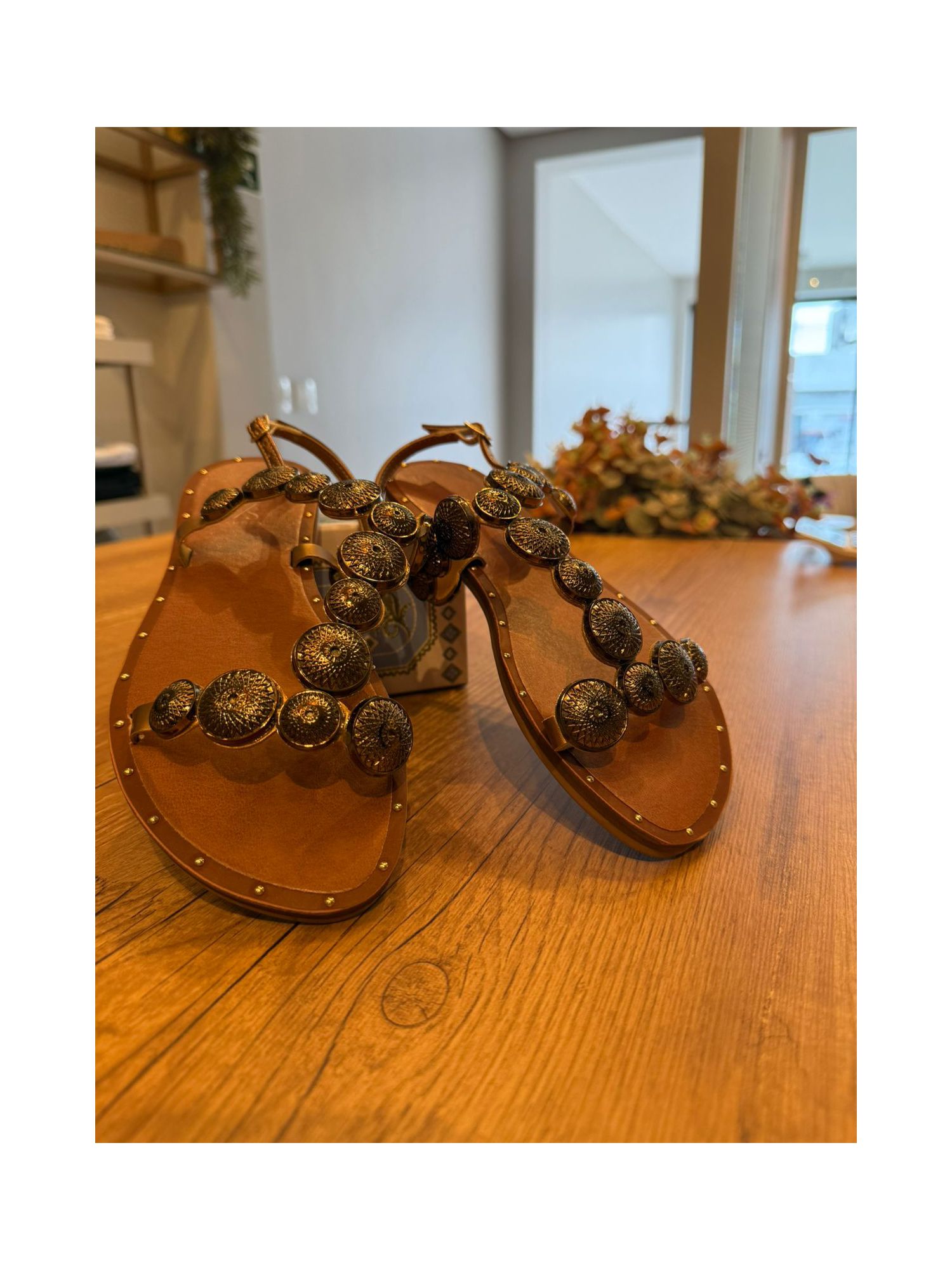 Rasteira CS Shoes Atena Pinhão E Bronze 2510