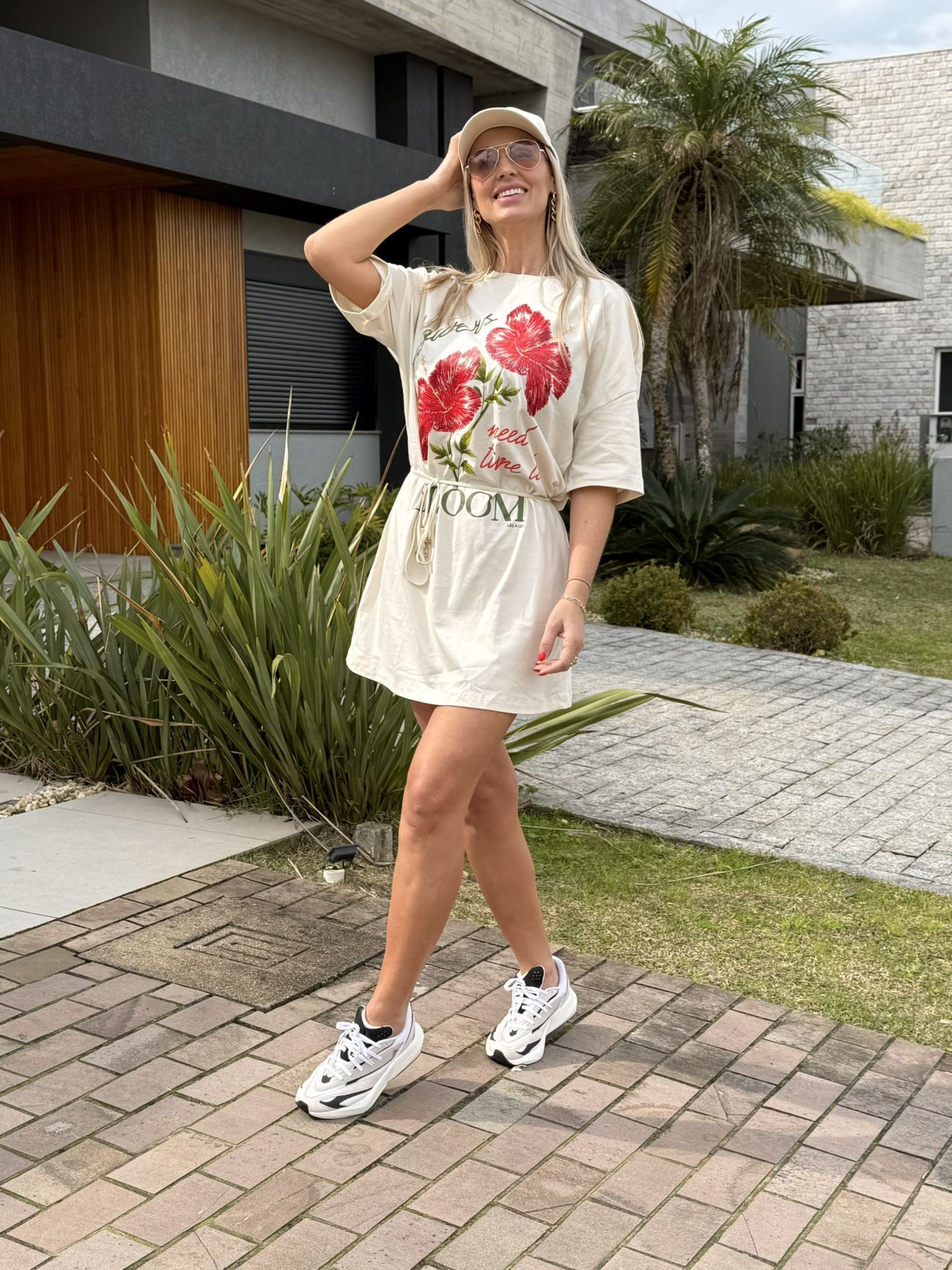 Vestido Lez a Lez Curto Com Mangas 3/4 Bege 0208 