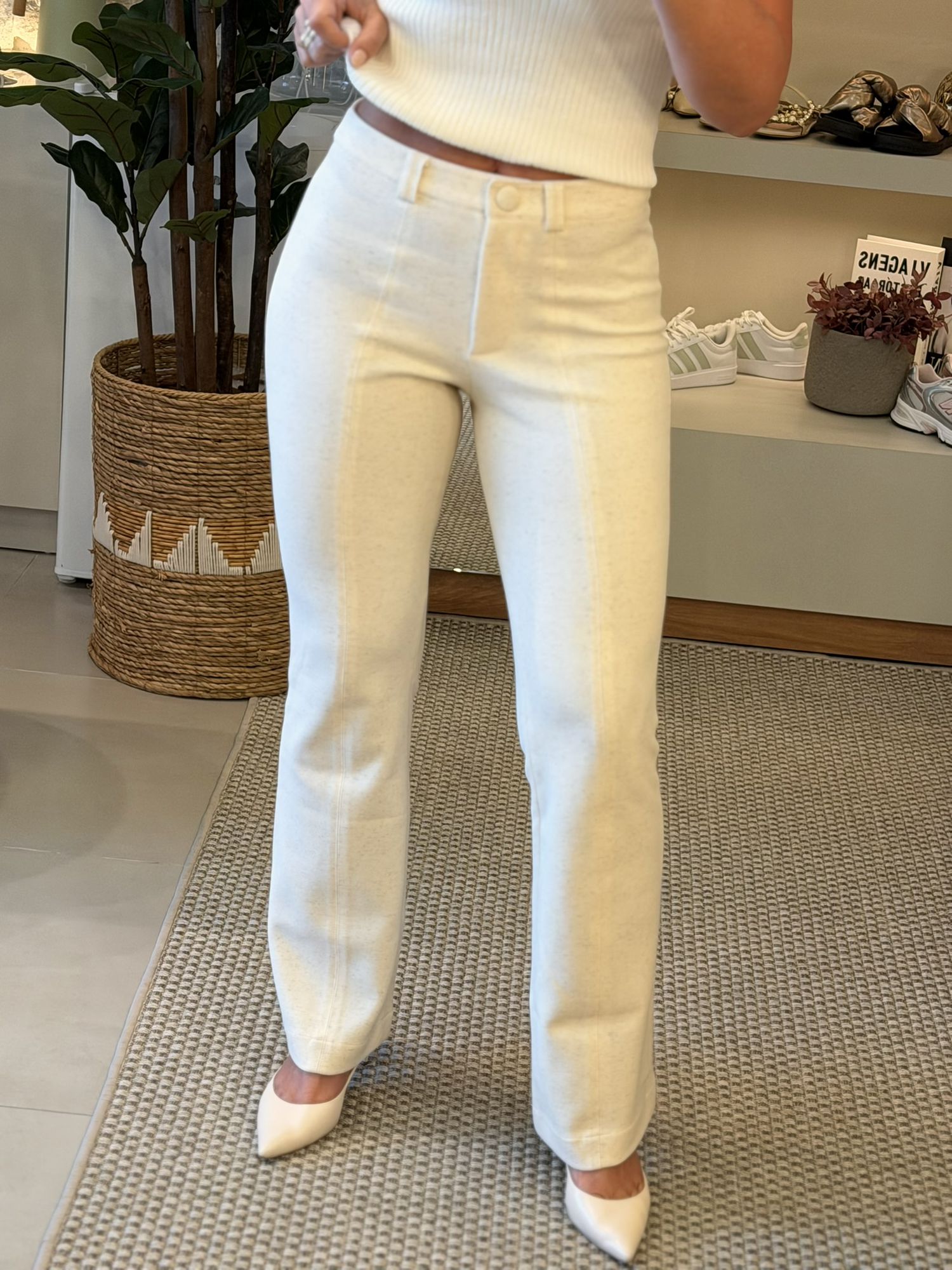Calça Vanews Em Ponto Roma Boot Cut Berlim Off Mescla 2302
