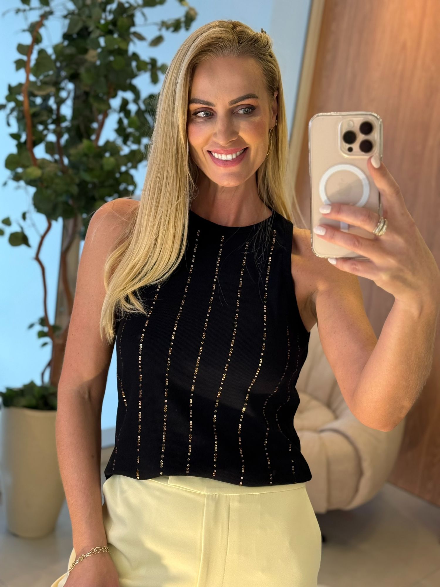 Regata Lez a Lez Bordada Em Malha Canelada Preto 2910 