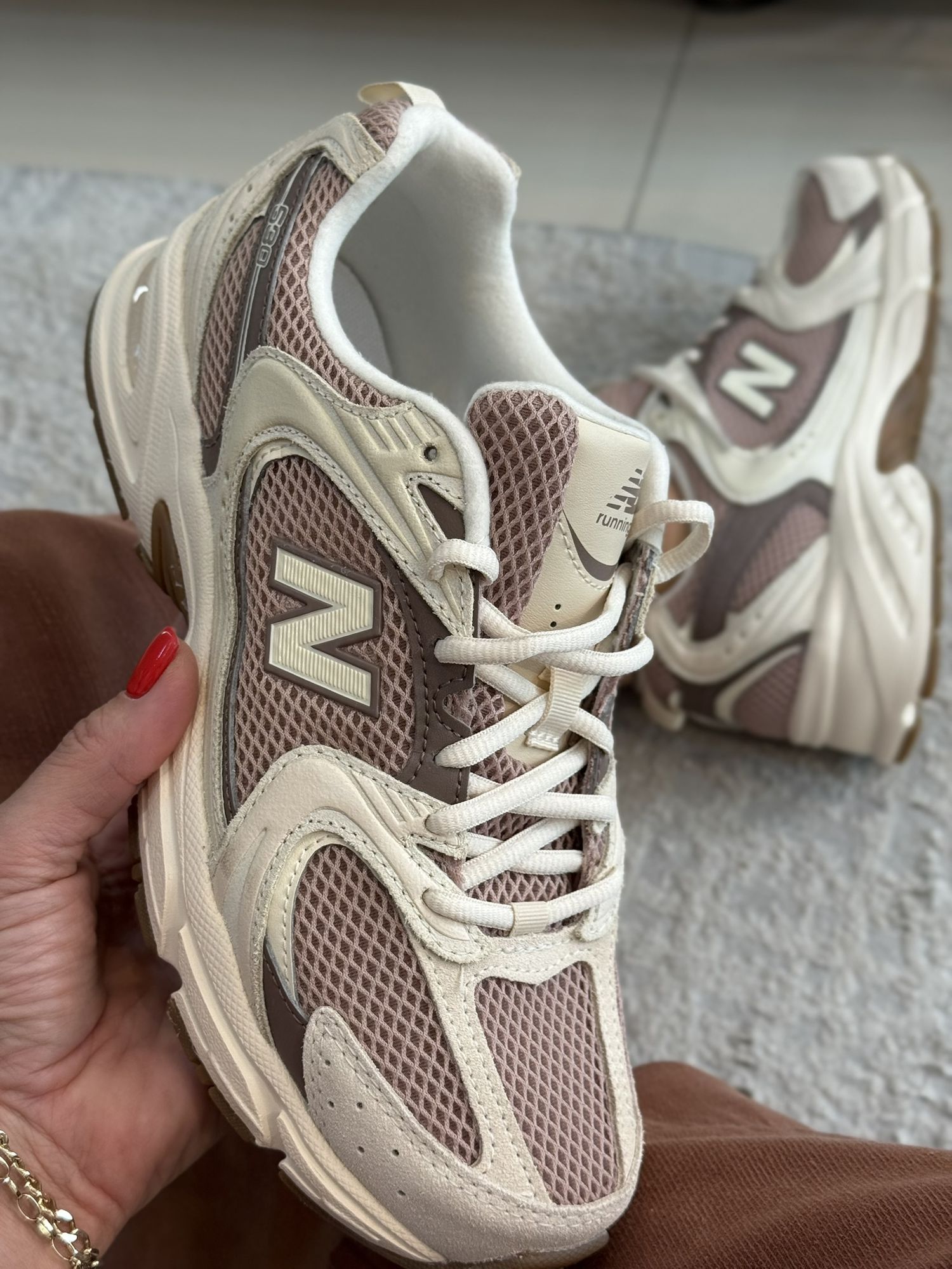 Tênis New Balance 530 Bege/Marrom 1607