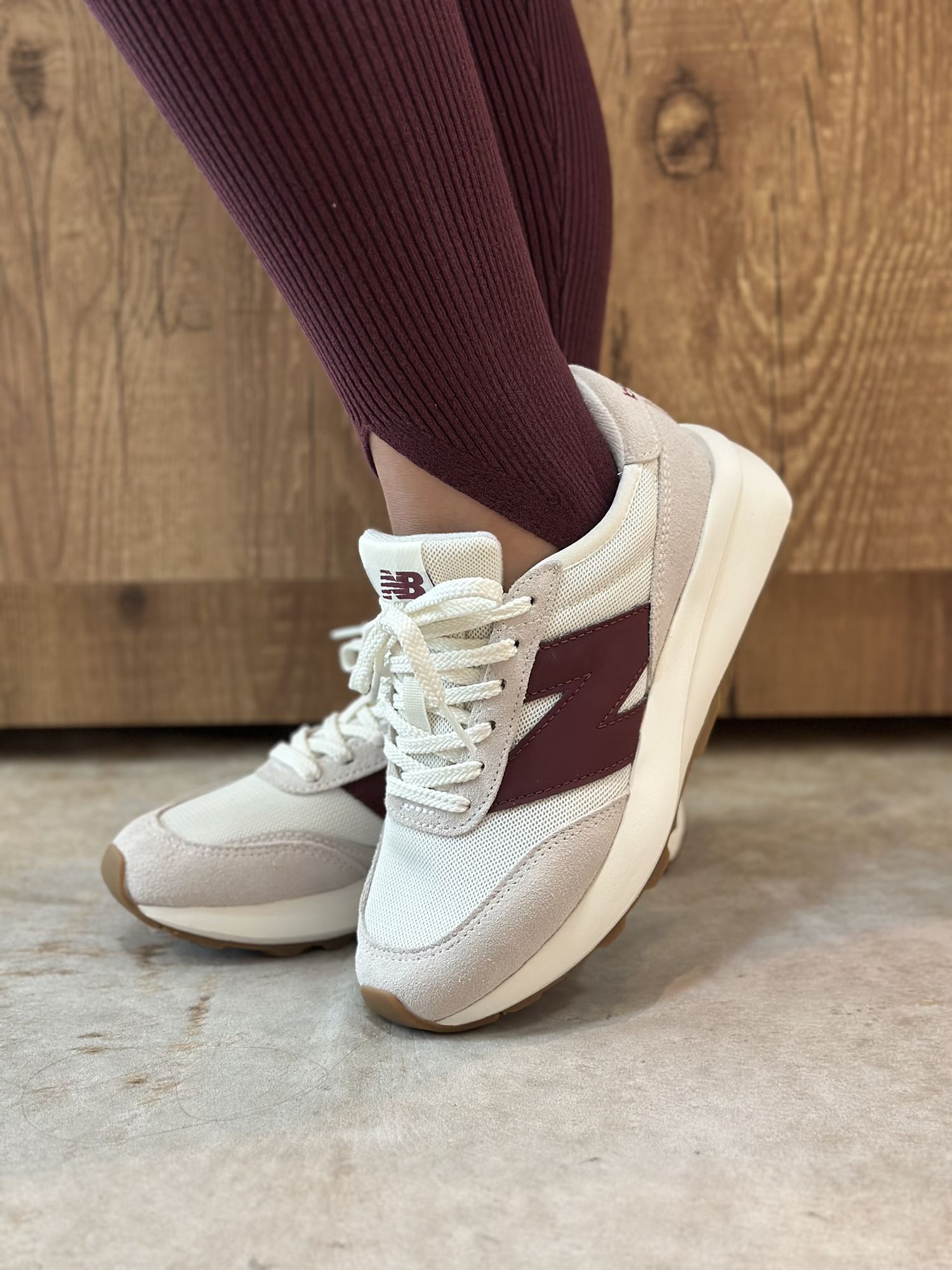 Tênis New Balance 370v1 Bordo 