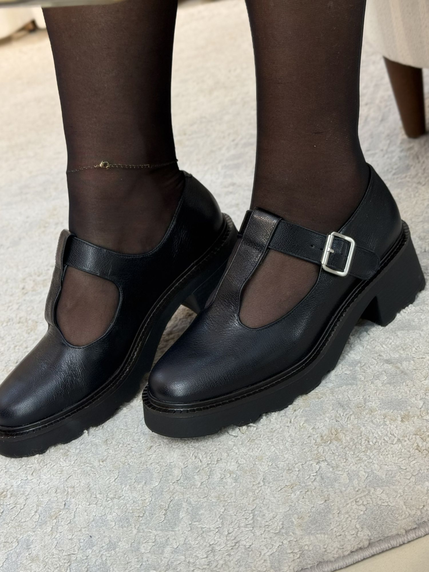 Loafer Mary Jane Tratorada Couro Preto