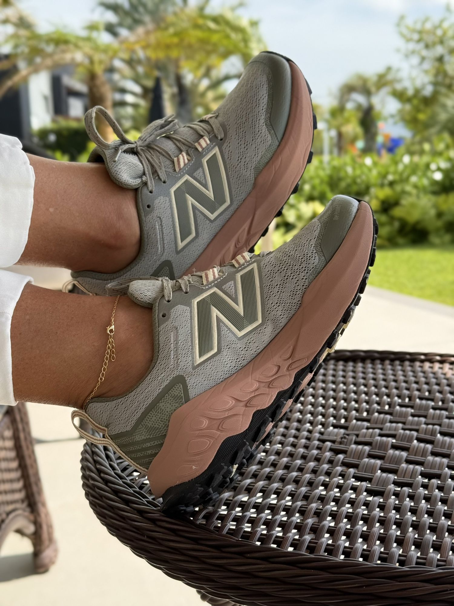 Tênis New Balance Fresh Foam Garoé v2 Verde Oliva 