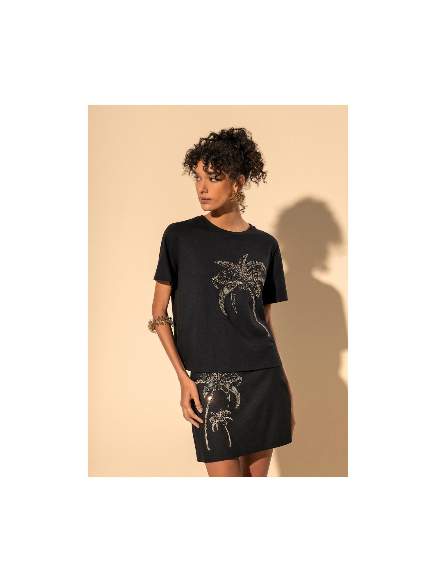 T-shirt Lez a Lez Em Algodão Com Bordado E Paetês Preto 1007