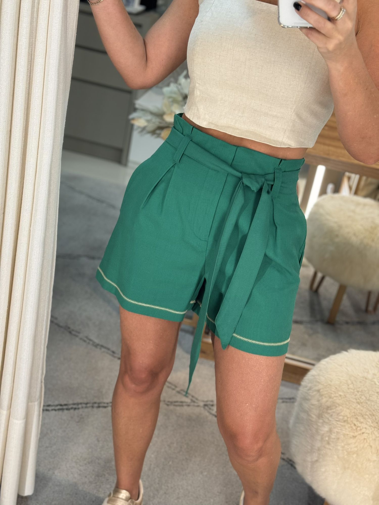 Shorts Morena Rosa Clochard Com Faixa Verde