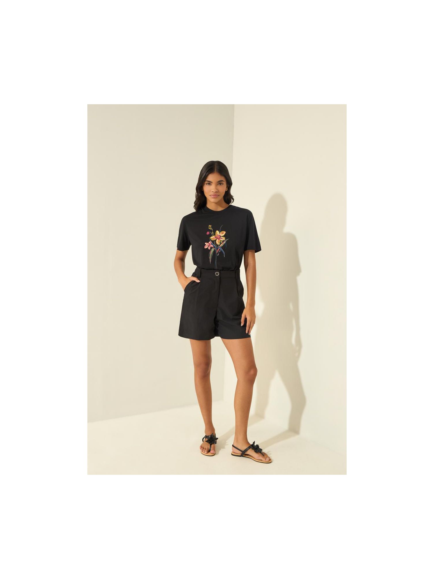 T-shirt Lez a Lez Com Estampa Em Malha Liocel Preto 1010 